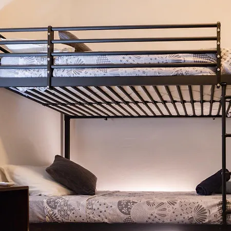 Apartmán Cozy Aparment, Wifi, 5 Min To Sea, Self Checkin *